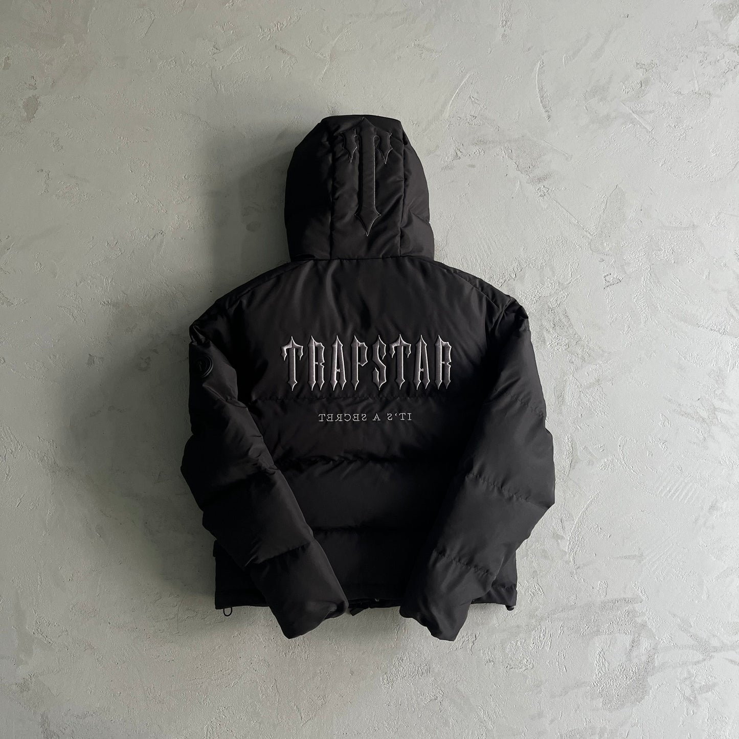 Trapstar Black Puffer Mont
