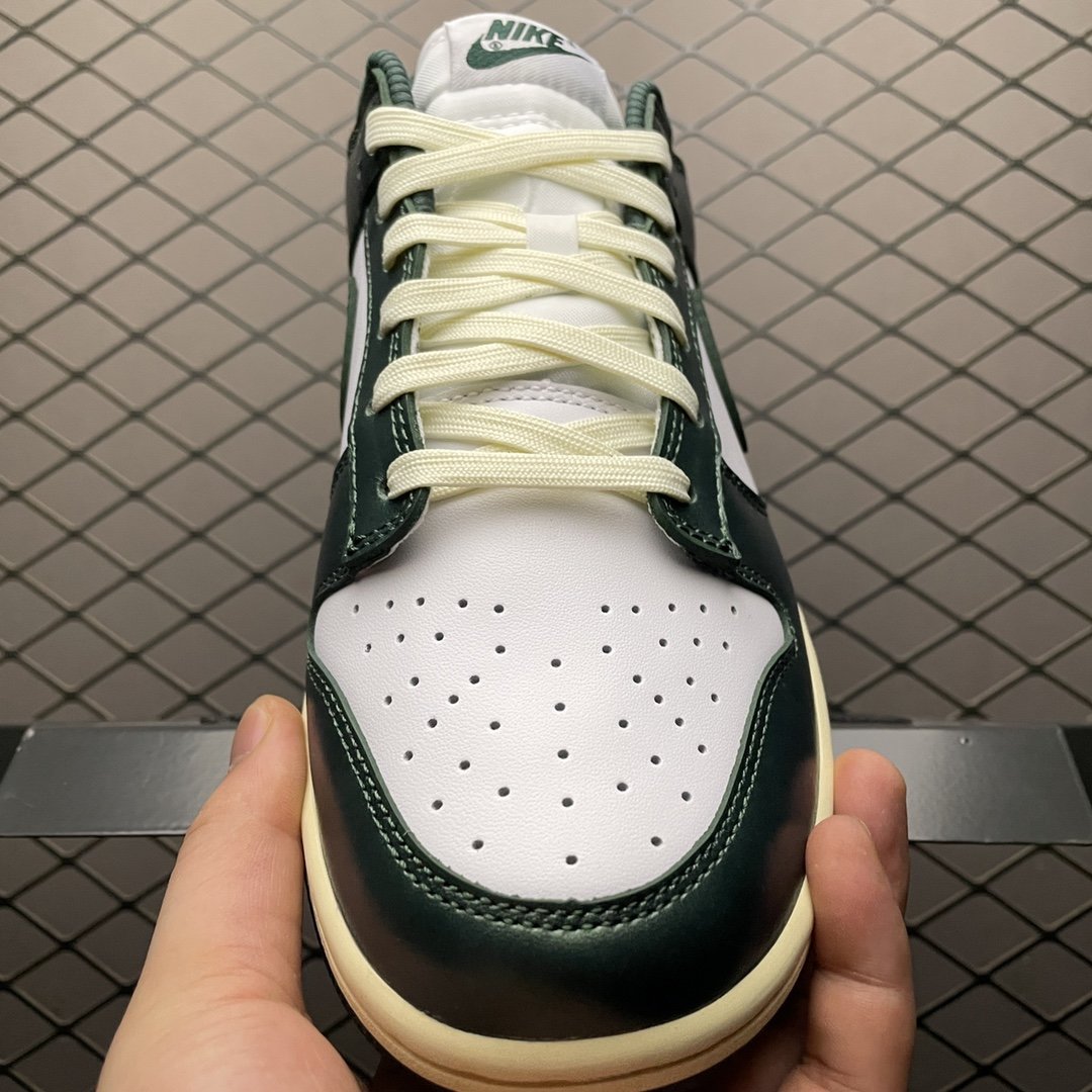 Nike Dunk Low Retro Vintage Green