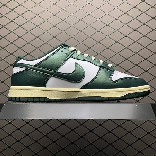 Nike Dunk Low Retro Vintage Green