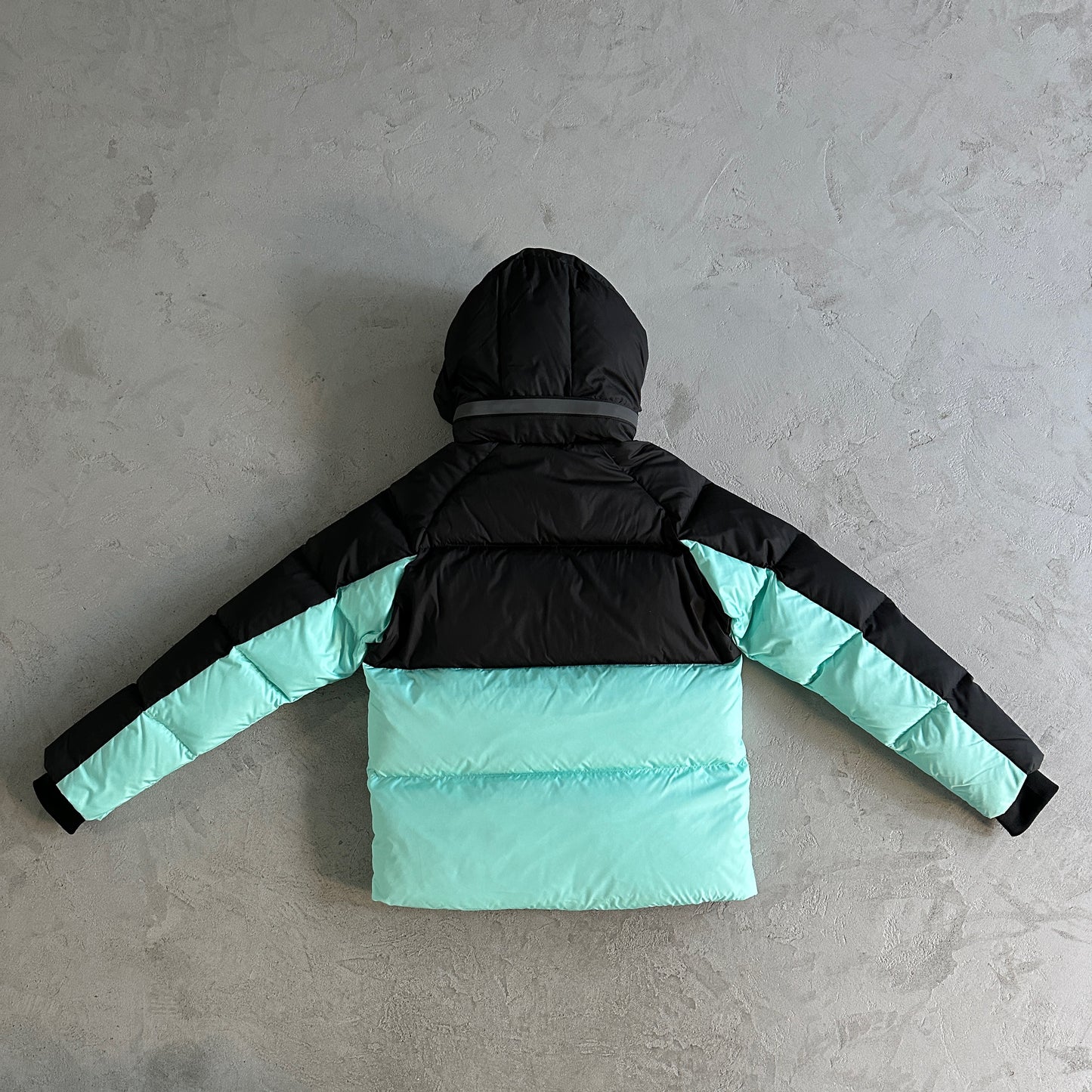 Syna Down Jacket Black And Blue