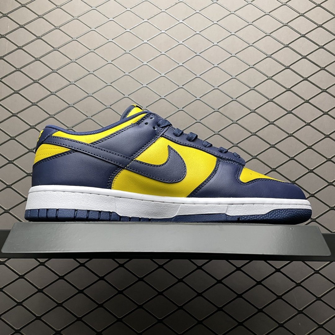 Nike Dunk Low Michigan